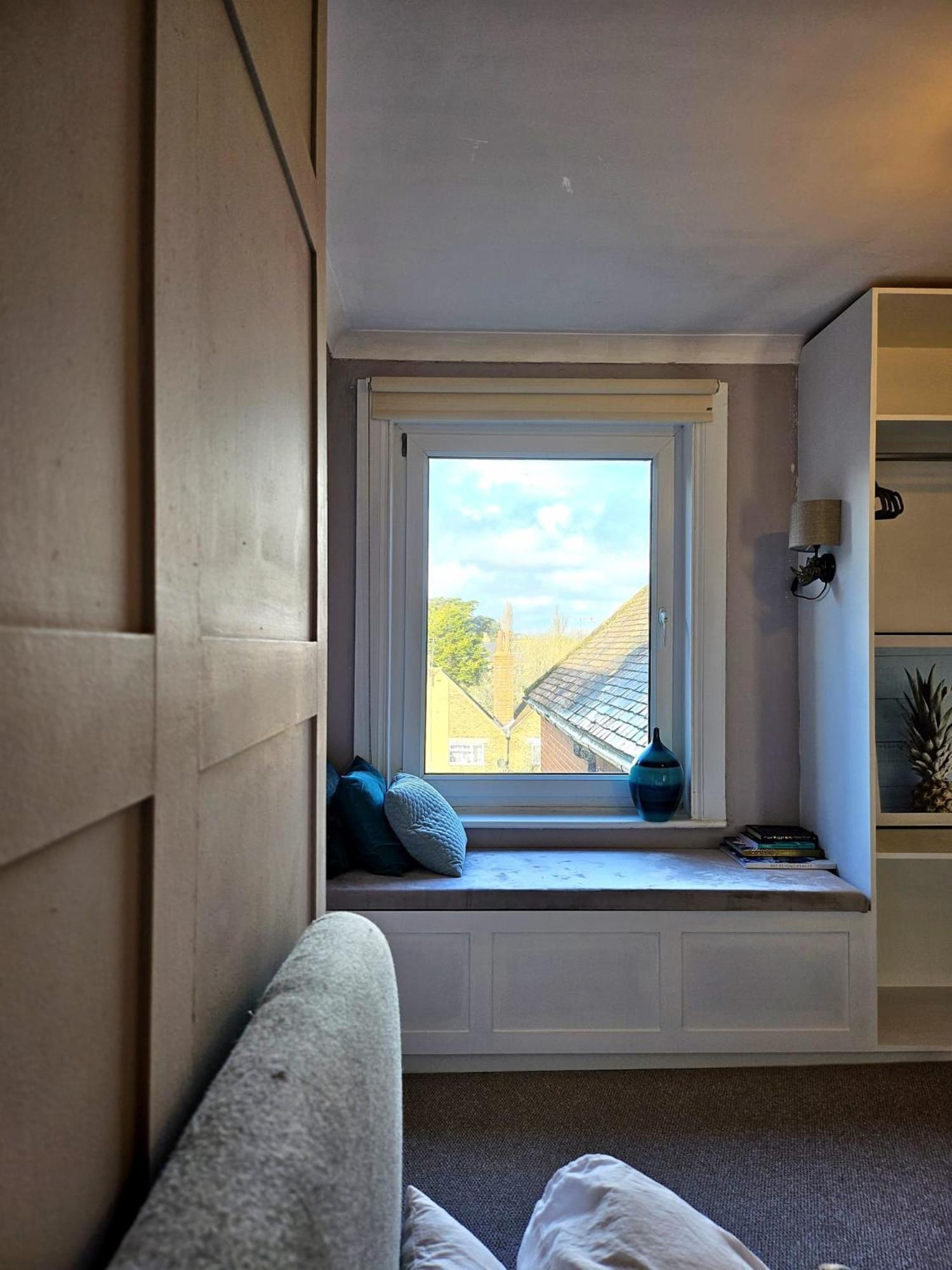 Seaview 2 Bedroom